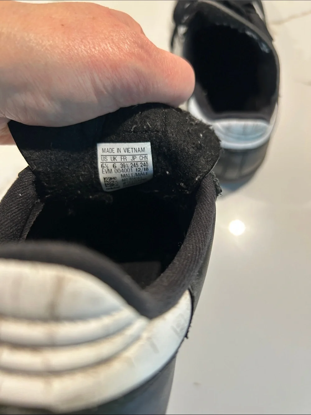 adidas Samba Black with White Stripes Sneakers - perfect treads